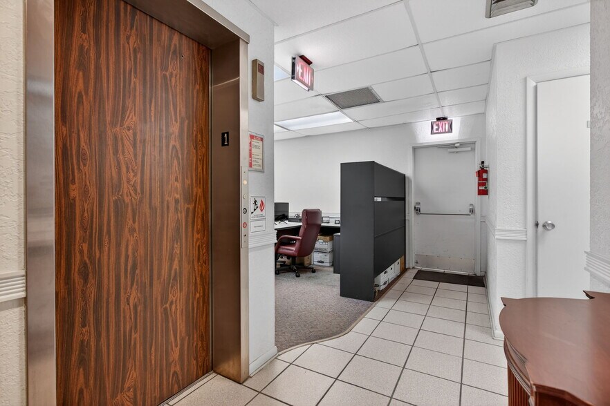 More Photos Of 513 N State Road 7, Margate Office For Sale