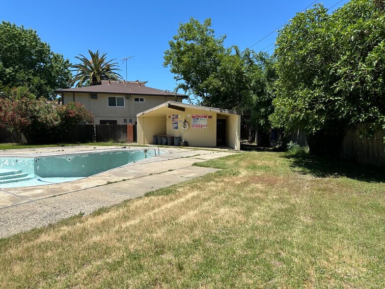 More Photos Of 834 Cathedral ct, Sacramento Land For Sale