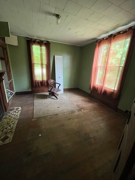More Photos Of 61961 Dysart Woods Rd, Belmont Specialty For Sale