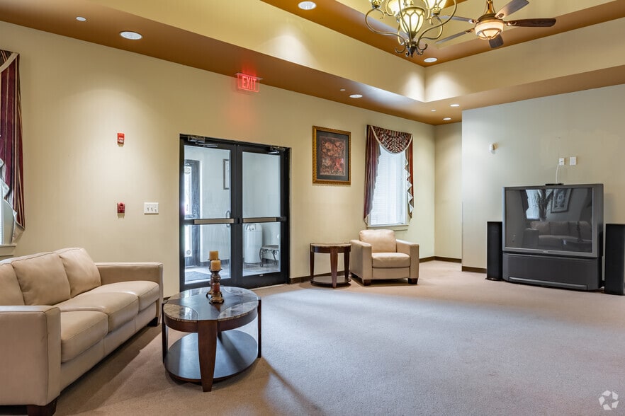 More Photos Of 7446 Covington Hwy, Lithonia Medical For Sale
