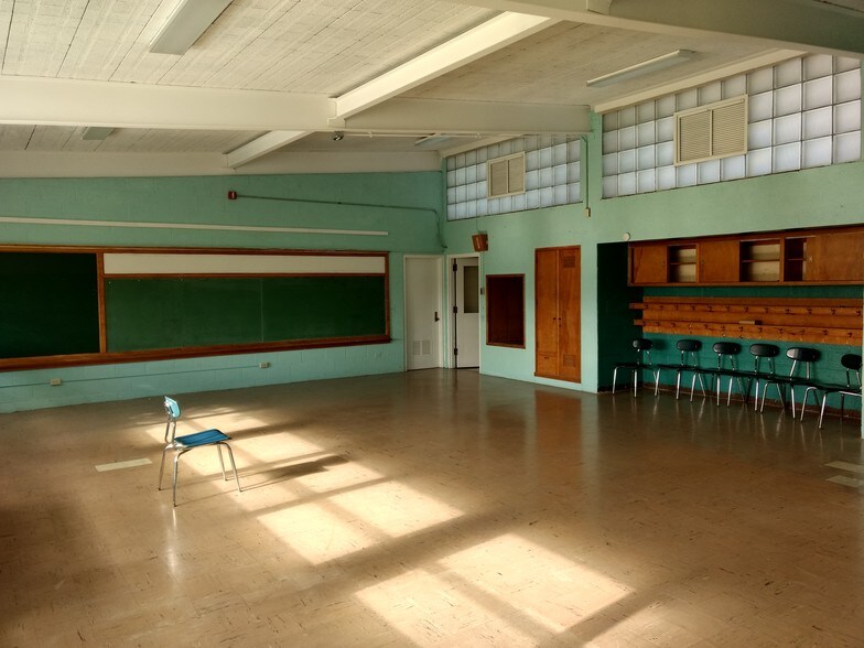 More Photos Of 130 Jackson St, Cement City Schools For Sale