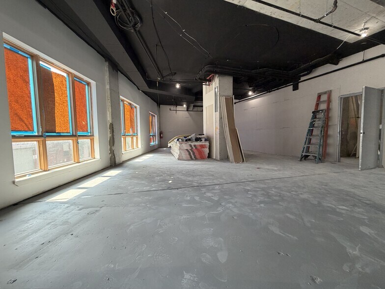 More Photos Of 411 Meeker Ave, Brooklyn Apartments For Lease