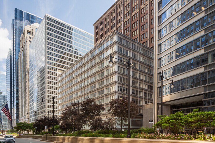 More Photos Of 29 N Wacker Dr, Chicago Office For Lease