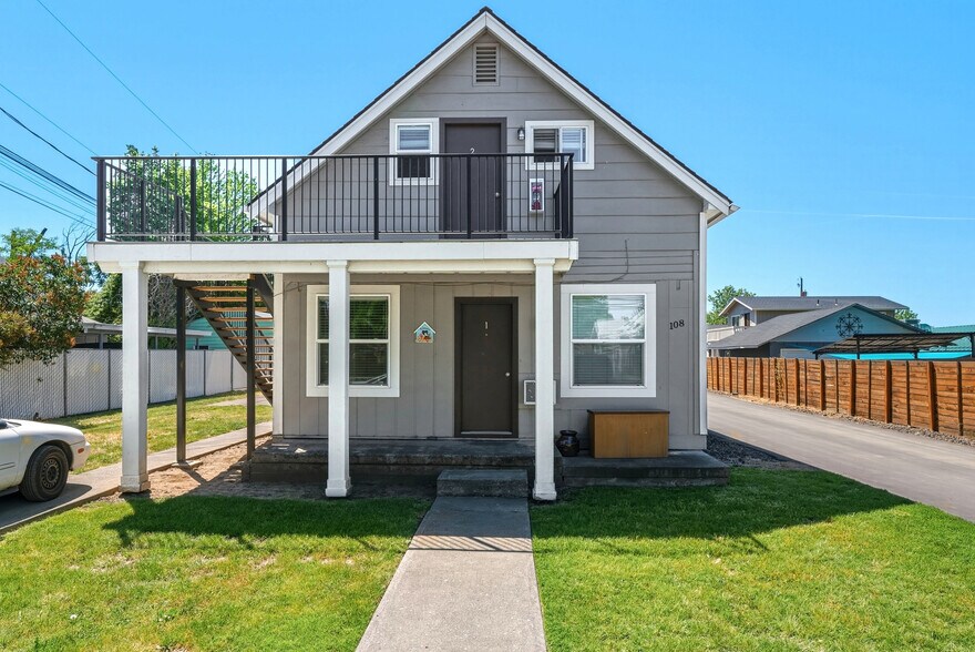 Primary Photo Of 108 SE 6th St, College Place Apartments For Sale