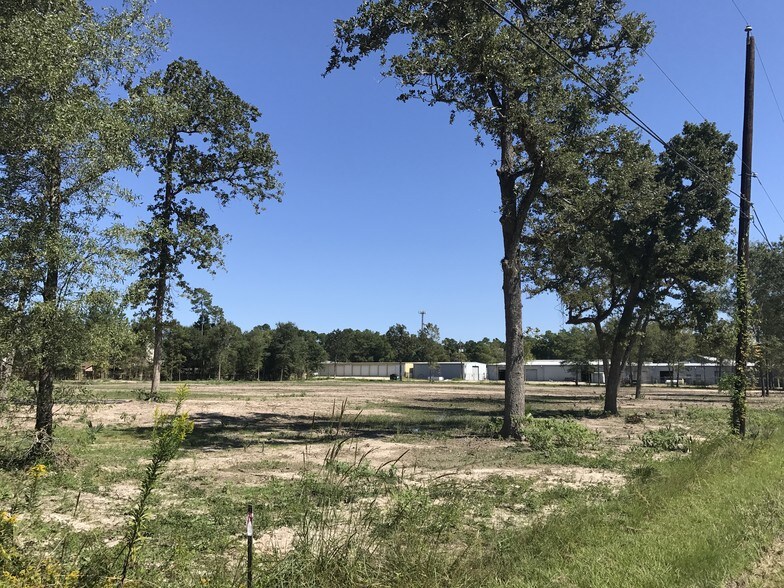 More Photos Of 0 Lakeville Dr, Kingwood Land For Sale