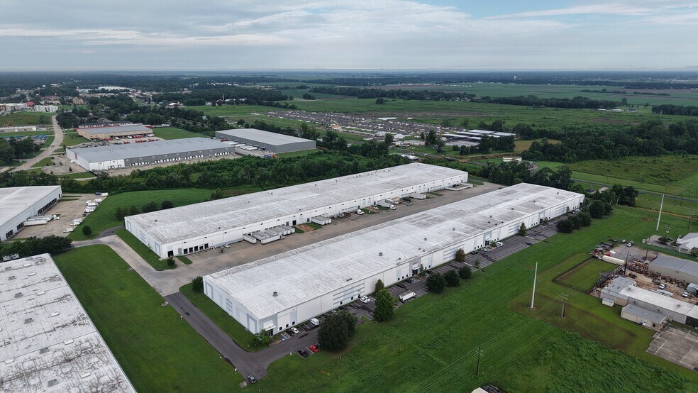 More Photos Of 1870 Grand Terre Ln, Port Allen Distribution For Lease