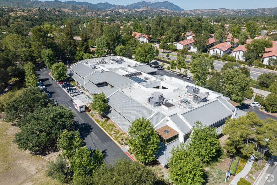 More Photos Of 31416 Agoura Rd, Westlake Village Office For Lease