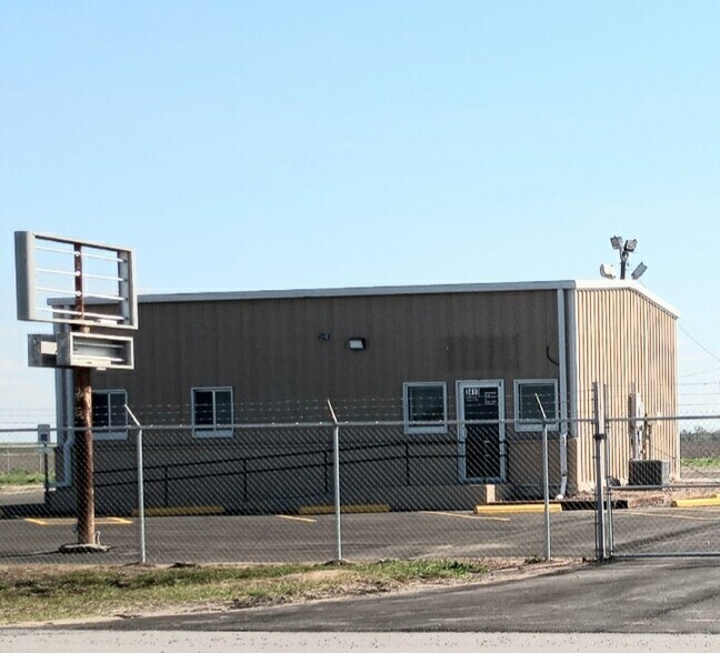 More Photos Of 3410 E Grimes Rd, Harlingen Industrial For Lease