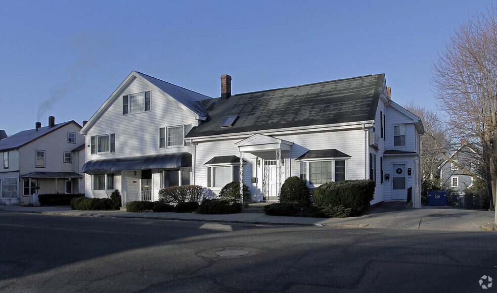 More Photos Of 536-540 Main St, Woburn Office Residential For Lease