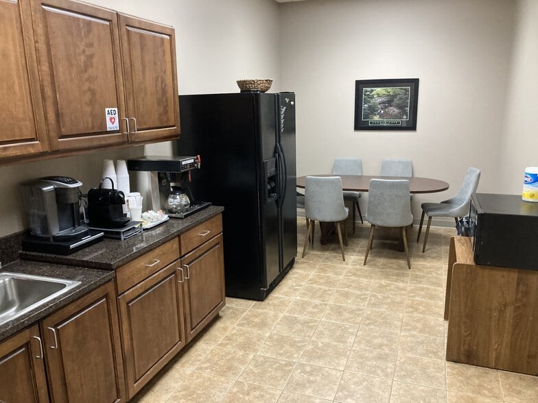 More Photos Of 3760 Business Park, Germantown Office For Sale