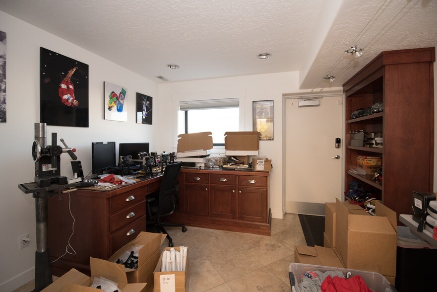 More Photos Of 3840 W 5400 S, Taylorsville Warehouse For Lease