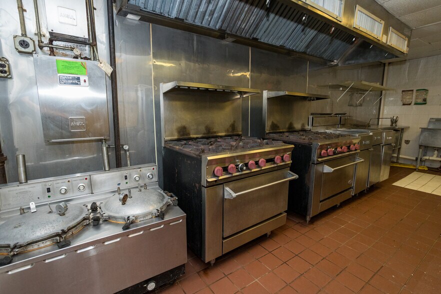 More Photos Of 527-529 William St, East Orange Restaurant For Sale