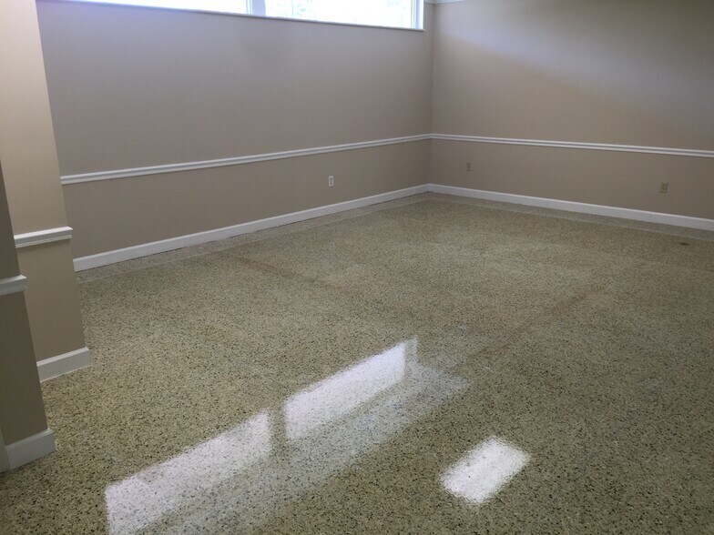 More Photos Of 1500 Garner Rd, Raleigh Office For Lease