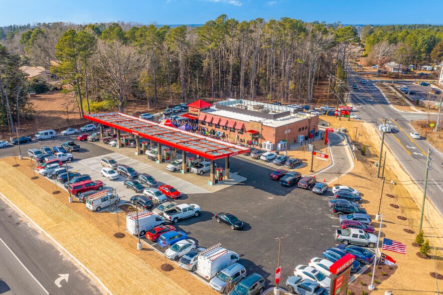 More Photos Of 2304 Jefferson Davis Hwy, Sanford Freestanding For Sale