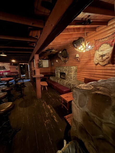 More Photos Of 3172 Los Feliz Blvd, Los Angeles Bar For Sale