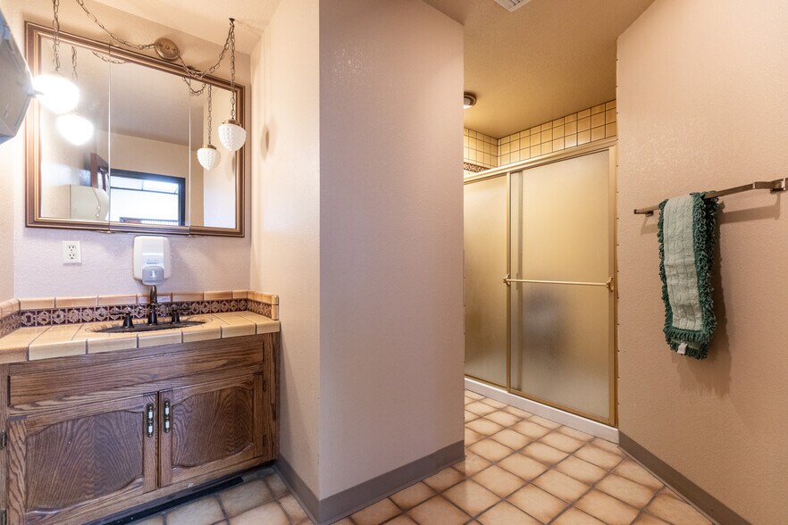 More Photos Of 1249 E Ridgecrest Blvd, Ridgecrest Office For Sale