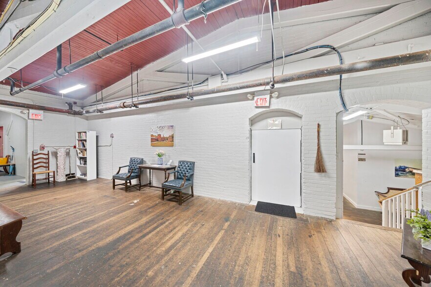 More Photos Of 215 Shady Lea Rd, North Kingstown Warehouse For Sale