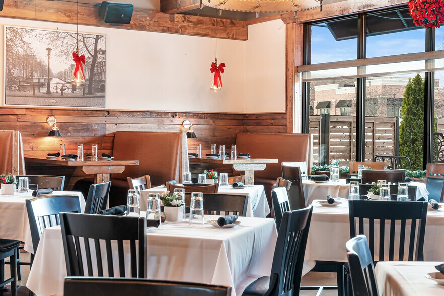 More Photos Of 40W188 Campton Crossings Dr, St Charles Restaurant For Sale