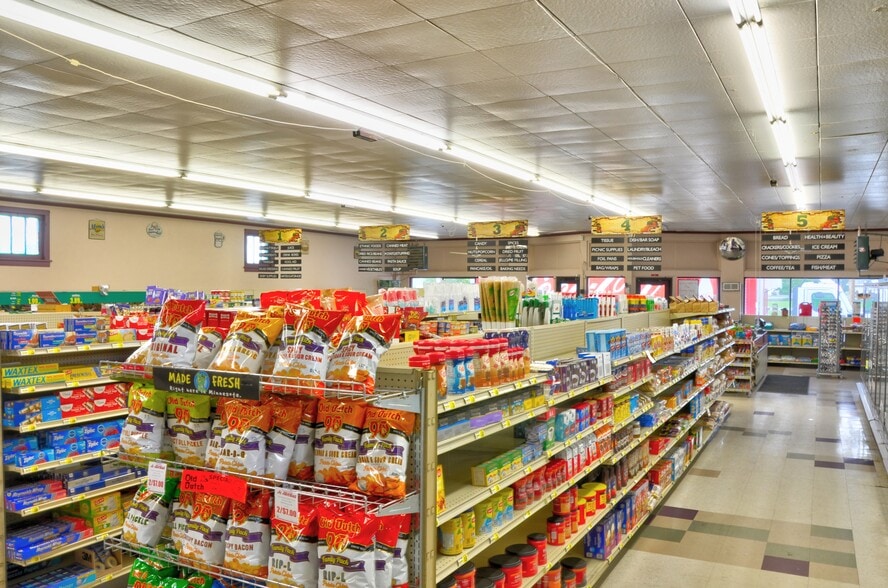 More Photos Of 810 Highway 73, Floodwood General Retail For Sale