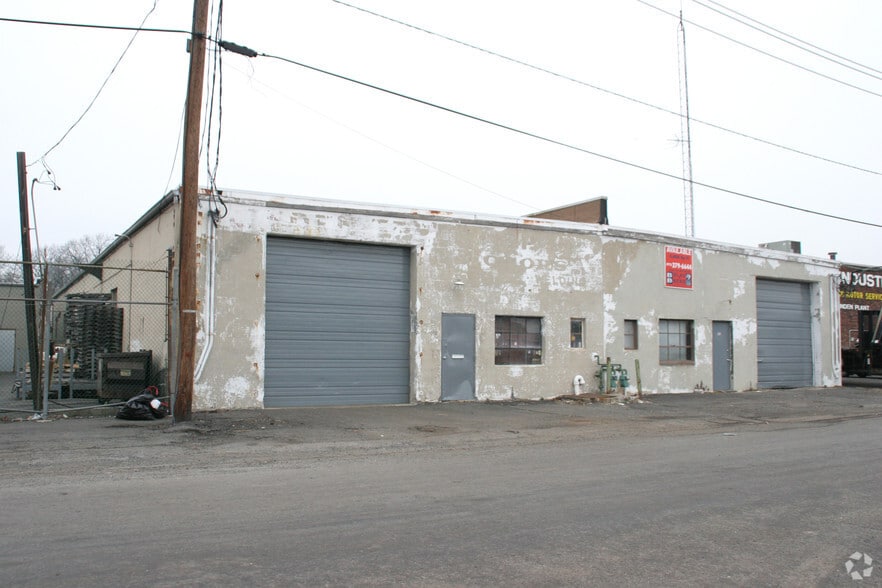 More Photos Of 1615 Pennsylvania Ave, Linden Warehouse For Lease