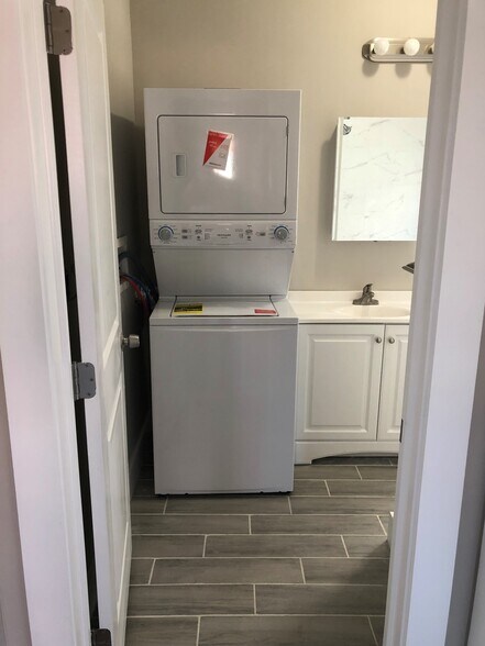 More Photos Of 300-302 Sussex Ave, Newark Apartments For Lease