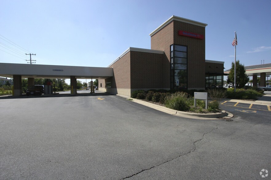 More Photos Of 811-957 E Belvidere Rd, Grayslake Unknown For Lease