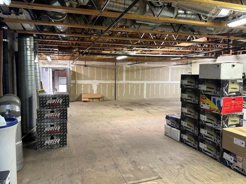 More Photos Of 11930 Goldring Rd, Arcadia Light Distribution For Sale