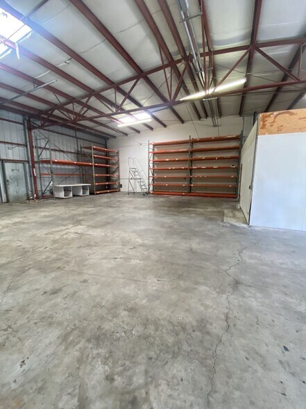 More Photos Of 4203 Coronado Ave, Stockton Warehouse For Lease