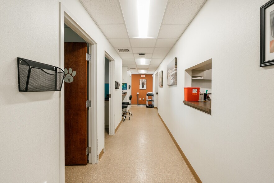 More Photos Of 6400 4th St N, Saint Petersburg Medical For Sale