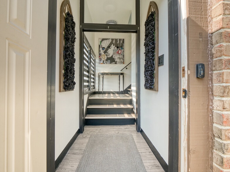 More Photos Of 10850 Pearl Rd, Strongsville Office For Sale