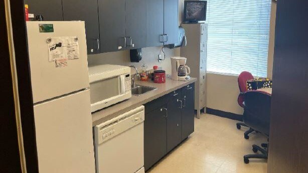 More Photos Of 1750 Hudson St, Longview Bank For Sale