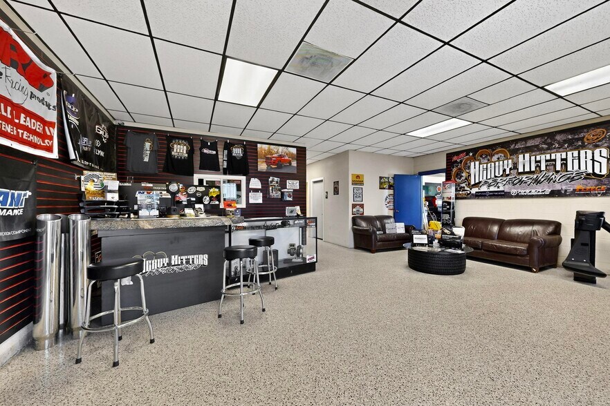 More Photos Of 2105 Aztec Rd NE, Albuquerque Warehouse For Sale