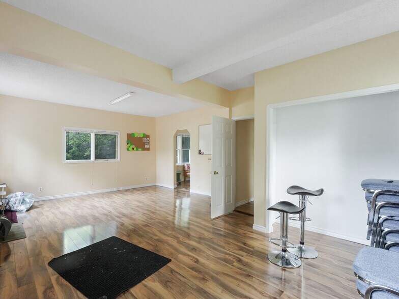 More Photos Of 9630 74 Av NW, Edmonton Flex For Sale