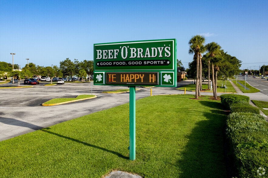 More Photos Of 1450 N Courtenay Pky, Merritt Island General Retail For Sale