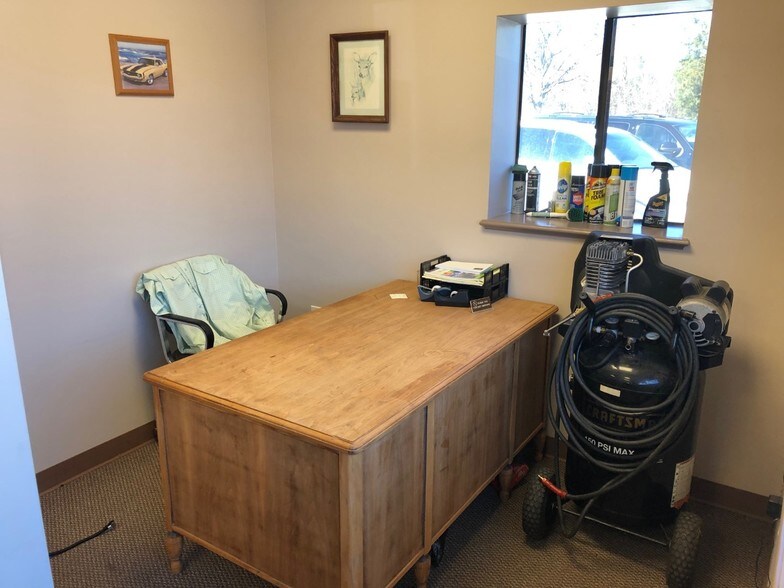 3085 Wetumpka Hwy, Montgomery, AL 36110 Auto Dealership For Sale