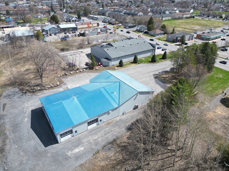 More Photos Of 2724 Laurier St, Clarence-Rockland Service For Sale
