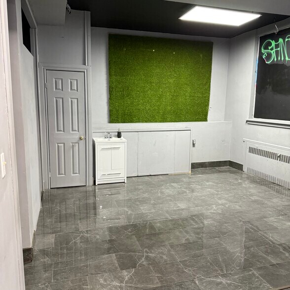 More Photos Of 251 Bank St, Ottawa Office For Lease