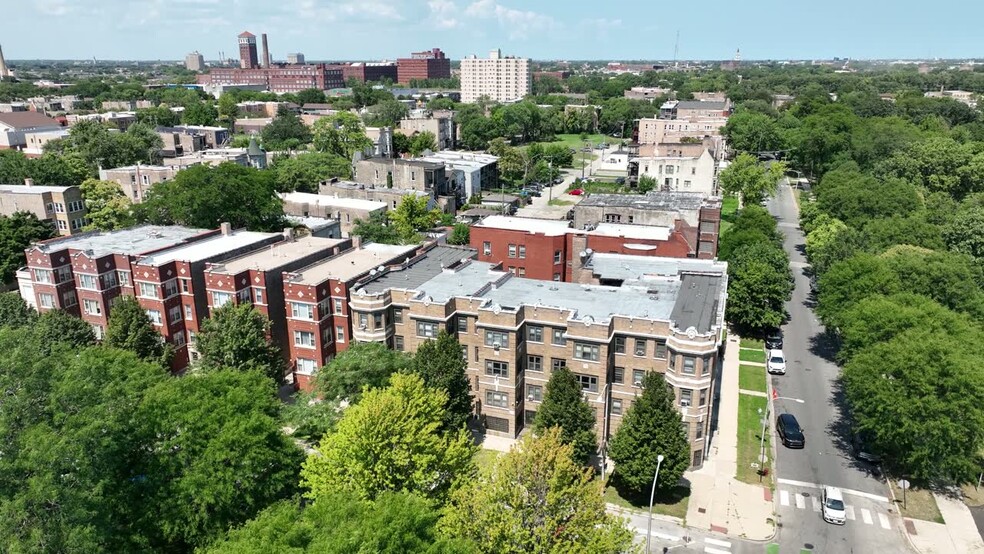 Primary Photo Of 3100 W Douglas Blvd, Chicago Apartments For Sale