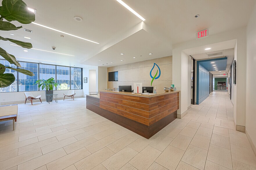 More Photos Of 6575 West Loop South, Bellaire Office For Lease