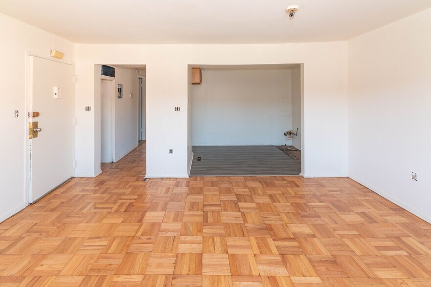 More Photos Of 2924 W Cold Spring Ln, Baltimore Apartments For Sale