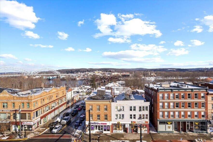 More Photos Of 666-668 Main St, Middletown Apartments For Sale