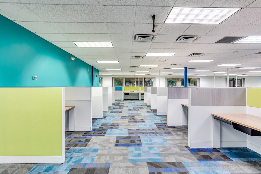 More Photos Of 500 W 1 St Ave, Hutchinson Office For Sale