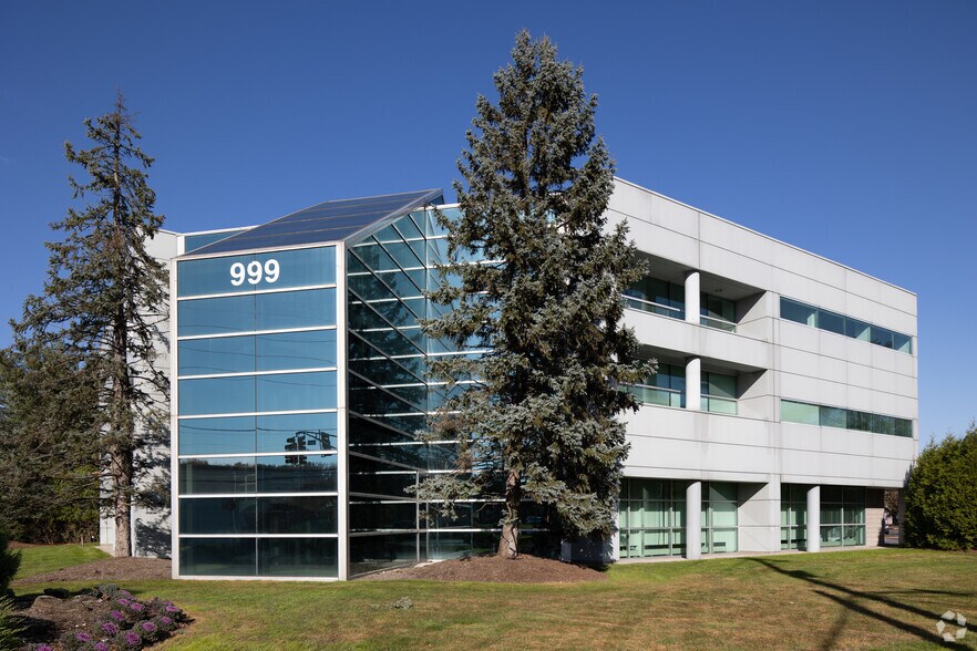 More Photos Of 999 Riverview Dr, Totowa Coworking Space