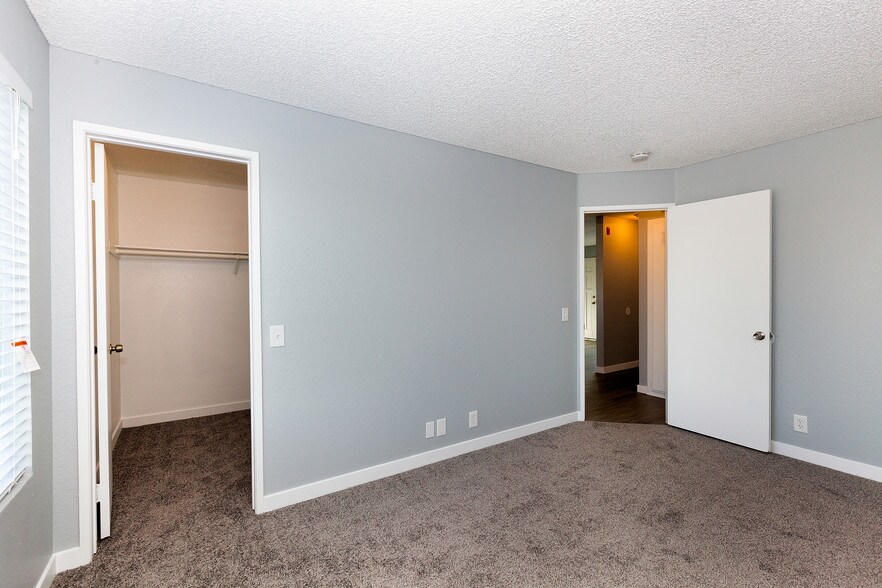 More Photos Of 1135 Raymond Ave, Long Beach Apartments For Sale