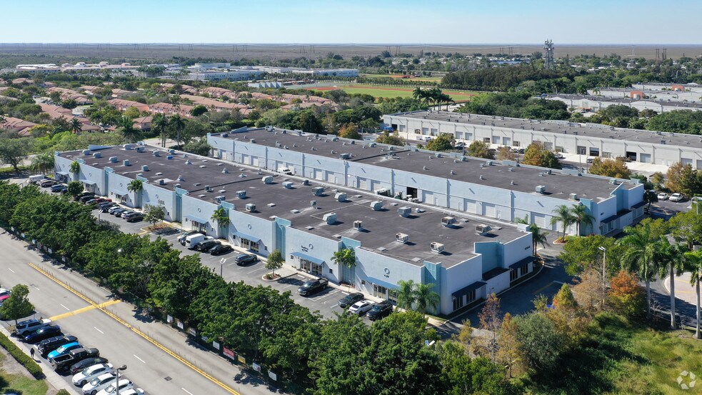 More Photos Of 20841 Johnson St, Pembroke Pines Warehouse For Lease