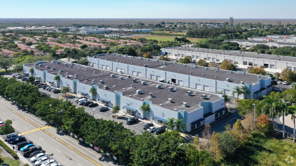 More Photos Of 20841 Johnson St, Pembroke Pines Warehouse For Lease