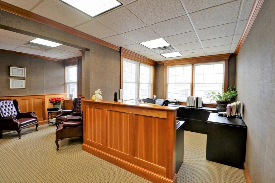 More Photos Of 120 West Ave, Saratoga Springs Office For Sale