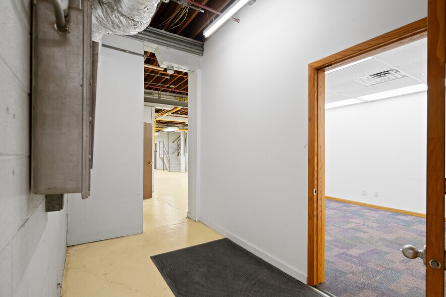 More Photos Of 350 N Center St, Brandon Industrial For Sale