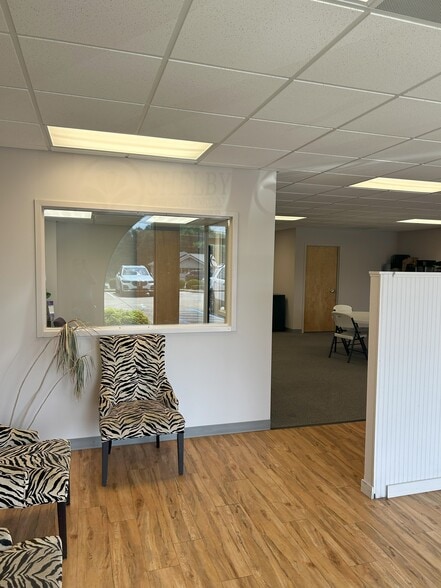 More Photos Of 514 1st St N, Alabaster Drugstore For Sale