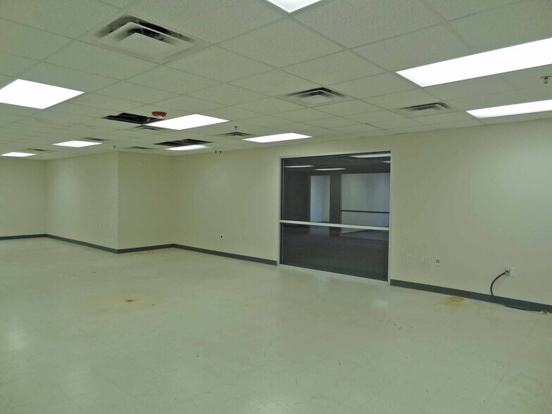 More Photos Of 1311-1319 Pineview Dr, Morgantown Medical For Lease